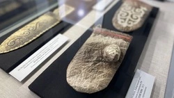 Уникальные изделия из рыбьей кожи представили на выставке в Южно-Сахалинске 