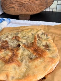 Сахалинский фудблогер поделился рецептом сочного мясного пирога родом из Дагестана