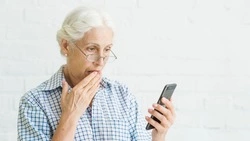 Неизвестные украли со счета сахалинской пенсионерки 39 тысяч рублей