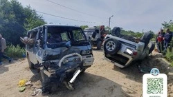 Все в больнице: в Охинском районе два автомобиля столкнулись на встречной полосе