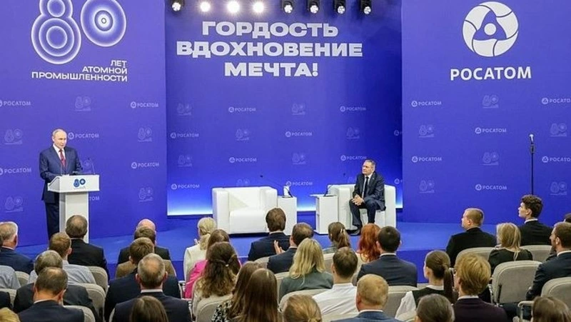 Владимир Путин прибыл на родину российского ядерного оружия