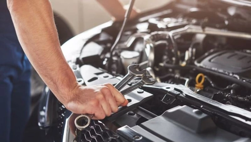 Мастер по ремонту автомобилей в Южно-Сахалинске украл у клиента 278 тысяч рублей