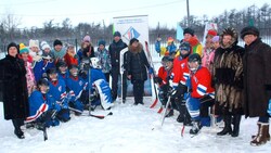 В селе Некрасовка открылся хоккейный корт