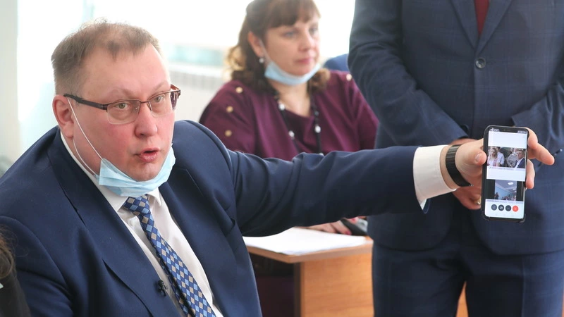 Лимаренко: учиться работать дистанционно придется, и это нормально