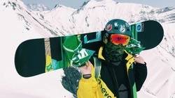 Жители Южно-Сахалинска ответят в суде за кражу сноуборда и ламината из подъезда