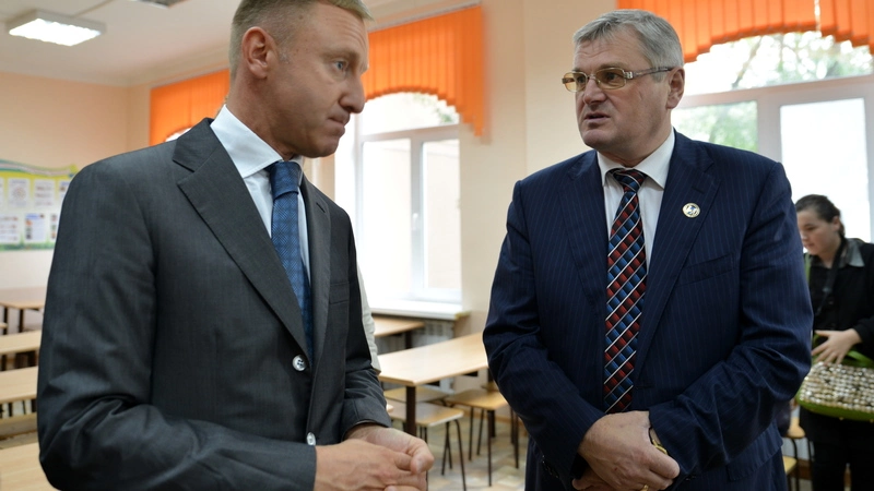 Министр образования РФ посетил Сахалинскую область