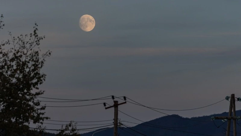 Сахалинцы могут увидеть одну из самых красивых Лун года в ночь на 8 октября