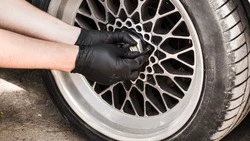 Молодому сахалинцу грозит колония за кражу запчастей с попавшего в ДТП авто