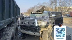 Пассажир погиб при столкновении Toyota и КамАЗа в Южно-Сахалинске