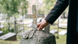 В России хотят сделать похороны госуслугой