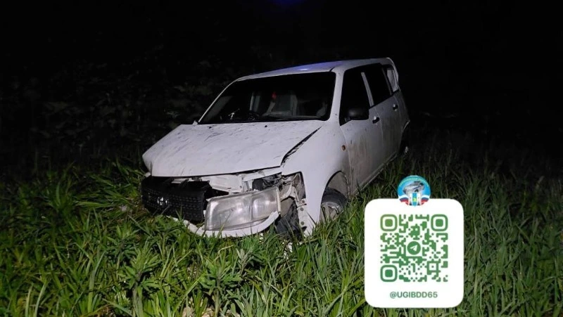 Toyota улетела в кювет: 19-летняя девушка получила травмы в ДТП на Сахалине