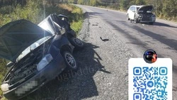 На трассе Холмского района столкнулись два «японца» — есть пострадавшие