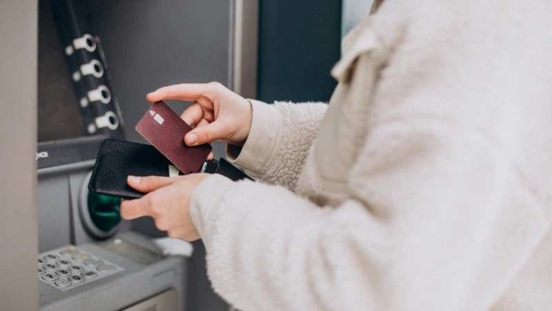 С 25 июля банки начнут проверять реквизиты получателей каждого денежного перевода на Сахалине