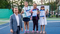 Героя Олимпиады пригласили на финал Кубка мэра по теннису в Южно-Сахалинск