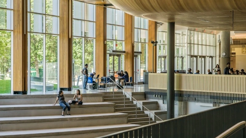 Студентов российских вузов обучат борьбе с терроризмом и коррупцией