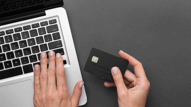 С 1 марта в РФ запретят списывать деньги за подписки с отвязанных карт