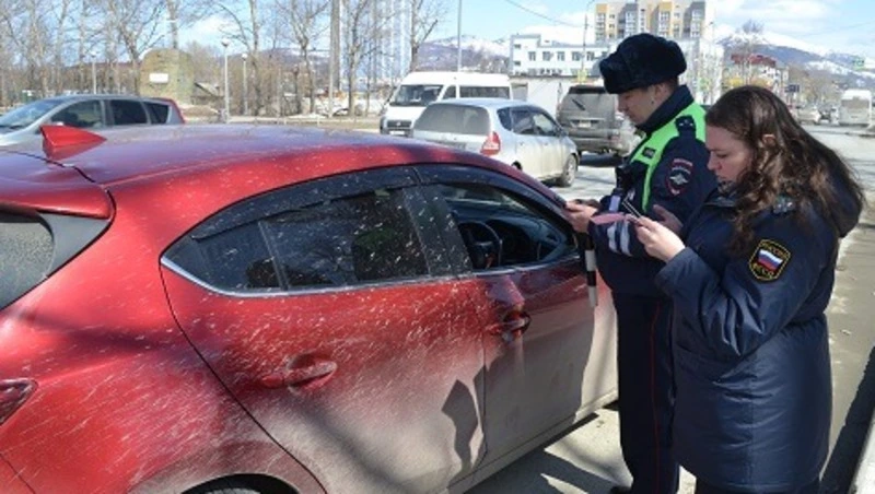 У сахалинца отобрали автомобиль из-за долга по алиментам