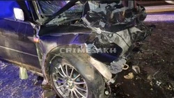 Лобовое столкновение джипа и легкового автомобиля случилось в Долинском районе