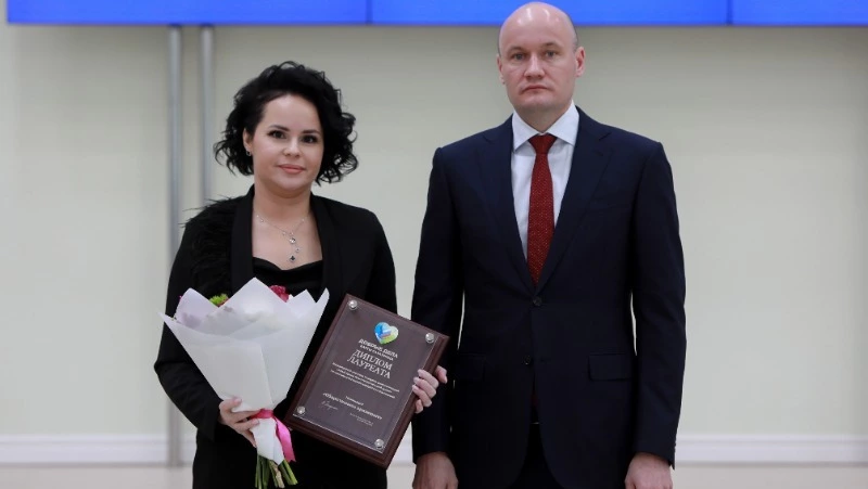 Лучших благотворителей области наградили на Сахалине