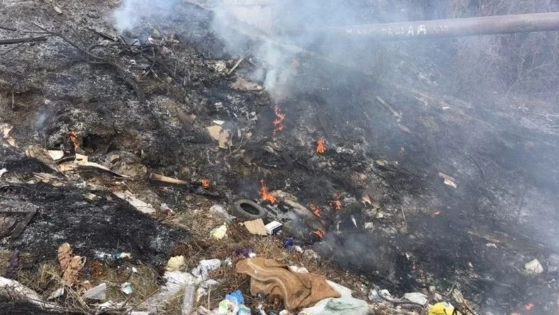 Два возгорания мусора потушили в Долинске и Смирных 26 июля