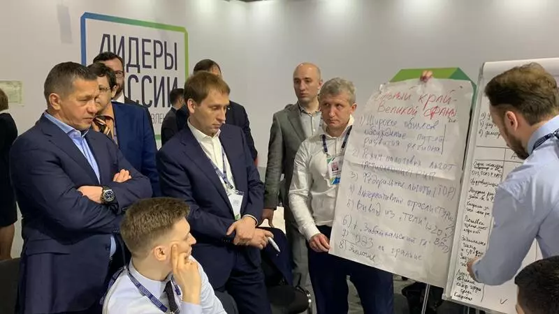 Трутнев встретился с финалистами конкурса «Лидеры России» в Сочи