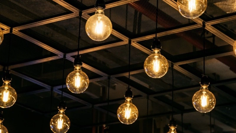 Сотни домов Южно-Сахалинска останутся без света 15 июня: ГРАФИК