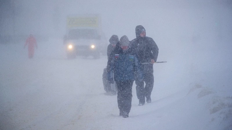 Циклон с метелью и сильным ветром обрушится на Сахалин и Курилы 15 декабря