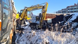 Самовольно установленные гаражи снесли в Корсаковском районе