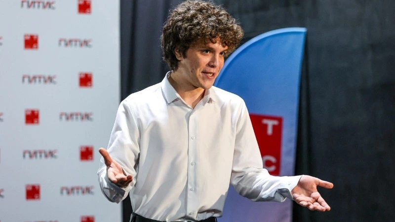 Сахалинские выпускники могут пройти очный отбор в ГИТИС в Хабаровске