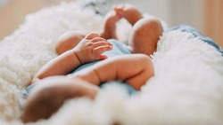 «Мать сразу вернулась домой»: на юге Сахалина госпитализировали младенца