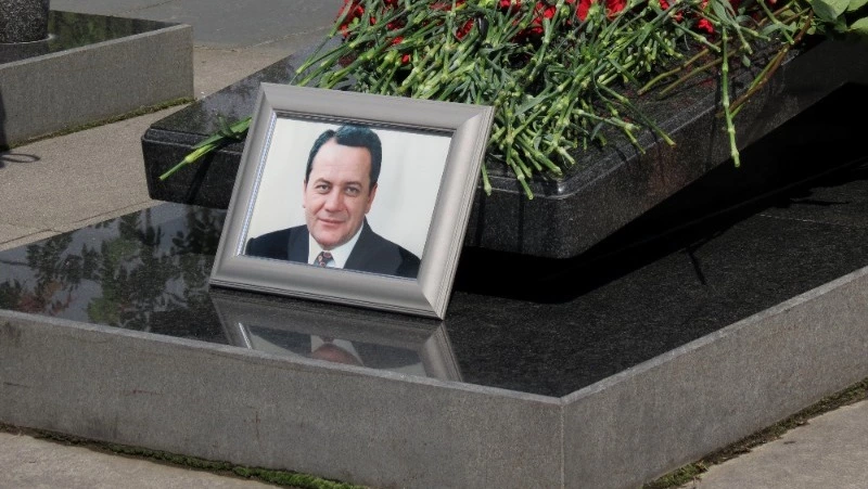 На Сахалине почтят память Игоря Фархутдинова и его коллег