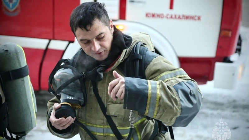 Автовокзал полыхал в Углегорске около двух часов