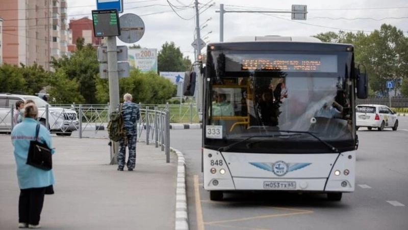 Сахалинцам напомнили, где искать забытые в автобусе вещи