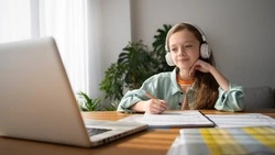 Всех школьников Южно-Сахалинска переведут на дистант 14 марта из-за метели