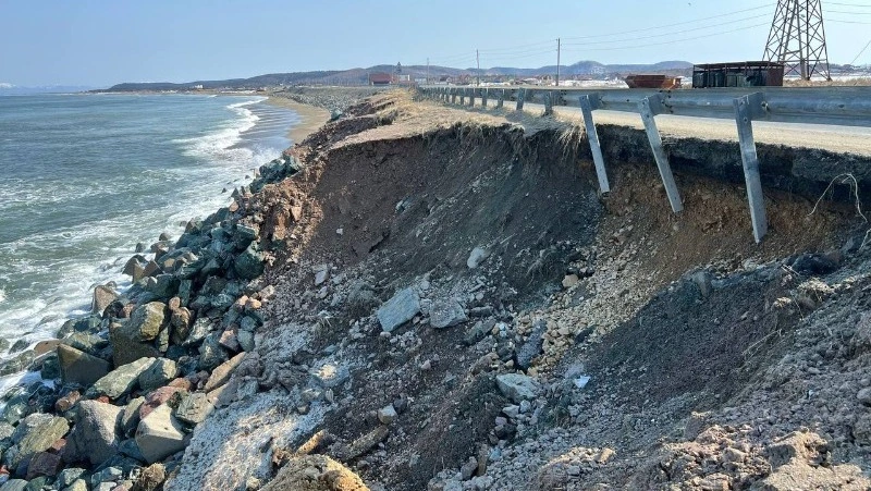 Ремонт дороги Лиственничное – Охотское планируют завершить до 20 апреля 