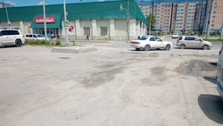 Водители попросили мэрию Южно-Сахалинска привести в порядок участок возле ТЦ «Коралл»