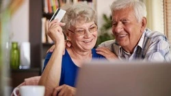 В декабре 2025 года часть российских пенсионеров получит повышенные выплаты