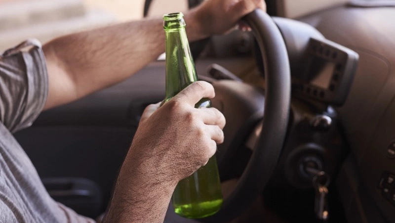 Житель Охи лишился автомобиля и свободы за пьяные поездки на машине без прав