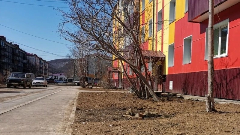 Новые фасады и ровный «Казбек»: мэр Углегорска рассказал губернатору о главных успехах года