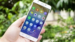 Samsung прекратил поставки телефонов и чипов в Россию       