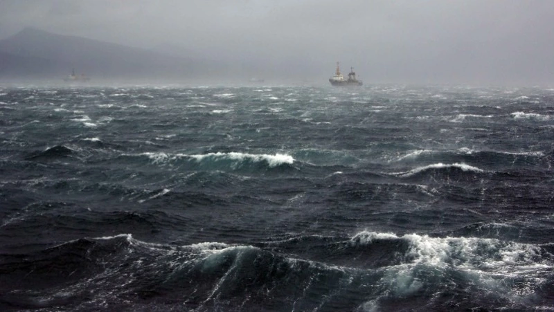 Опасное волнение моря ожидается у юго-восточного побережья Сахалина 6 октября