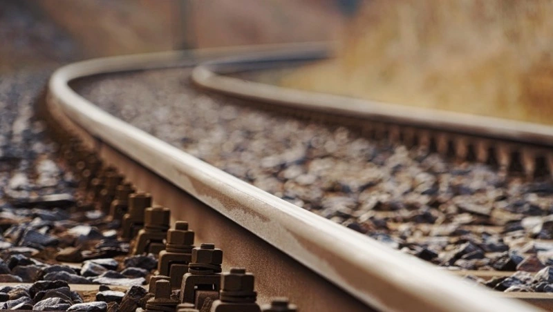 Тело женщины нашли на ж/д путях между Победино и Смирных