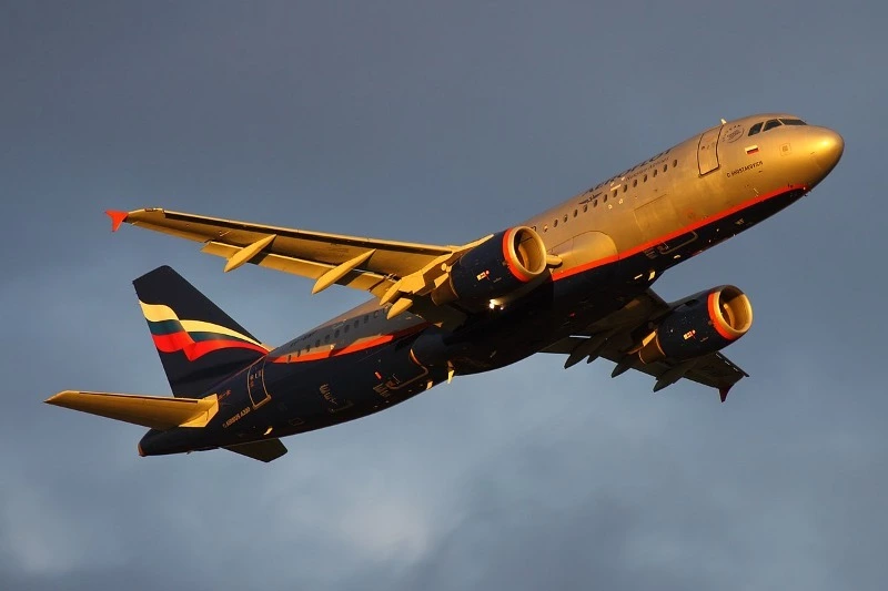 Самолет, летевший из Москвы в Южно-Сахалинск, экстренно сел в Красноярске