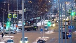 Проезд ограничили на центральном перекрестке в Южно-Сахалинске утром 19 декабря