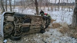 Toyota перевернулась и слетела в кювет в Анивском районе