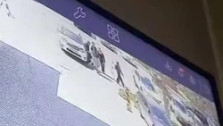 Водитель намеренно сбил подростка у ТЦ «Березка» в Южно-Сахалинске