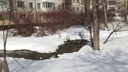 Река из фекалий потекла из-за проблем с канализацией в центре Южно-Сахалинска 
