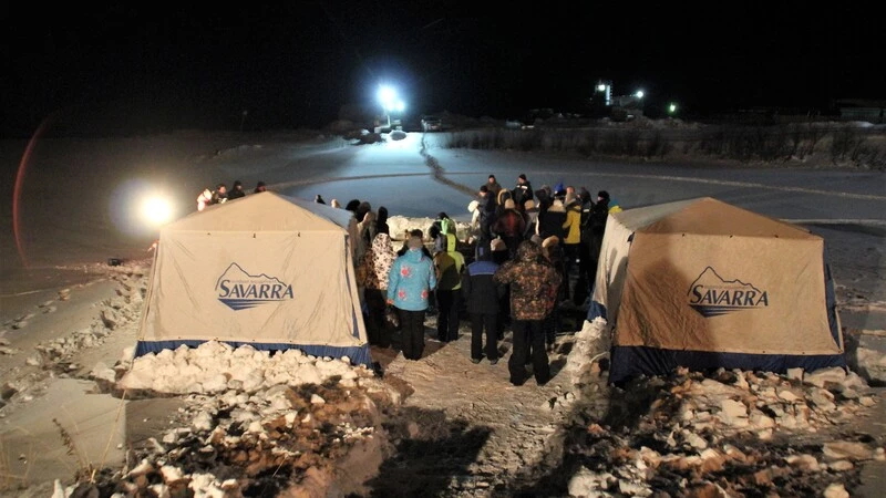 Томаринцев на Крещение поили бесплатным чаем с шиповником и лимоном