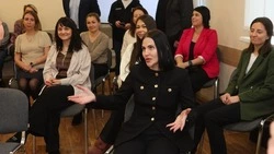 Волонтер пожаловалась Валерию Лимаренко на нехватку врачей в Ногликах