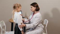 Врачи детской поликлиники в Южно-Сахалинске будут ходить на вызовы до позднего вечера